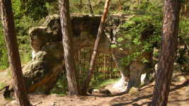 Hradčanské stěny